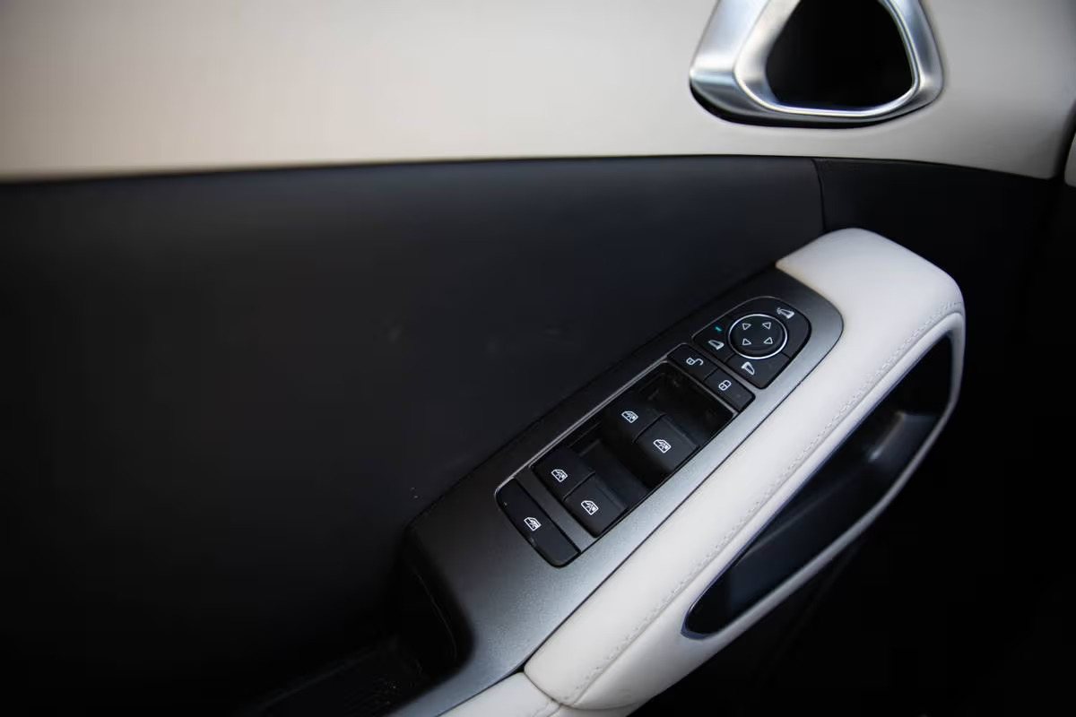 2025-BYD-YuanUp-Transcend-1-14-973776-compressed