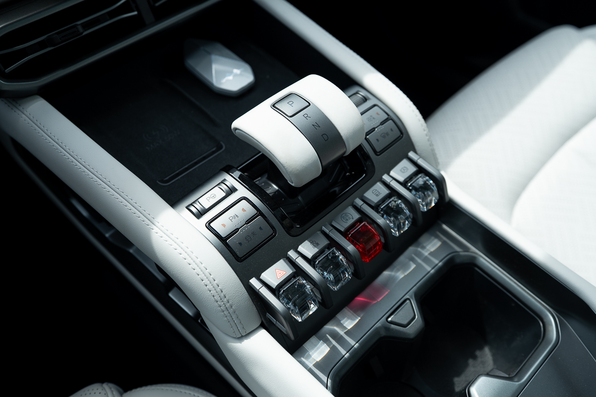 BYD-Leopard-3-501KM-4WD-Smart-Drive-Ultra-2025-Black-14