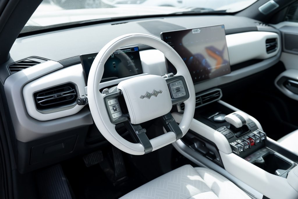 BYD-Leopard-3-501KM-4WD-Smart-Drive-Ultra-2025-Black-10